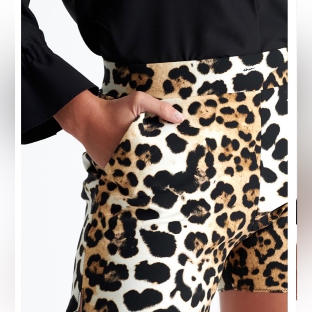 Shan Leopard Print Scuba short sz6/xs